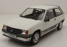 MODELCAR, OPEL Corsa A Sprint 1983 Blanc, échelle 1/18, MOD18432