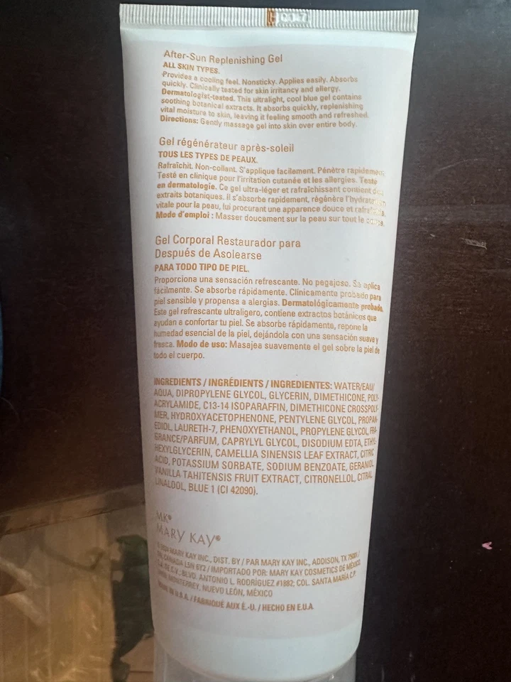 Gel reponedor Mary Kay After Sun 6,5 fl oz/192 ml nuevo y sellado Foto 2 de 2