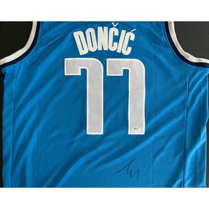 Maillot Dallas Mavericks Signé Luka Doncic, Dédicacé, Certifié PSA - Collection