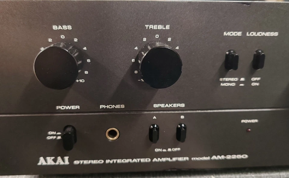 Amplificatore AKAI AM2250 - Immagine 4 di 4