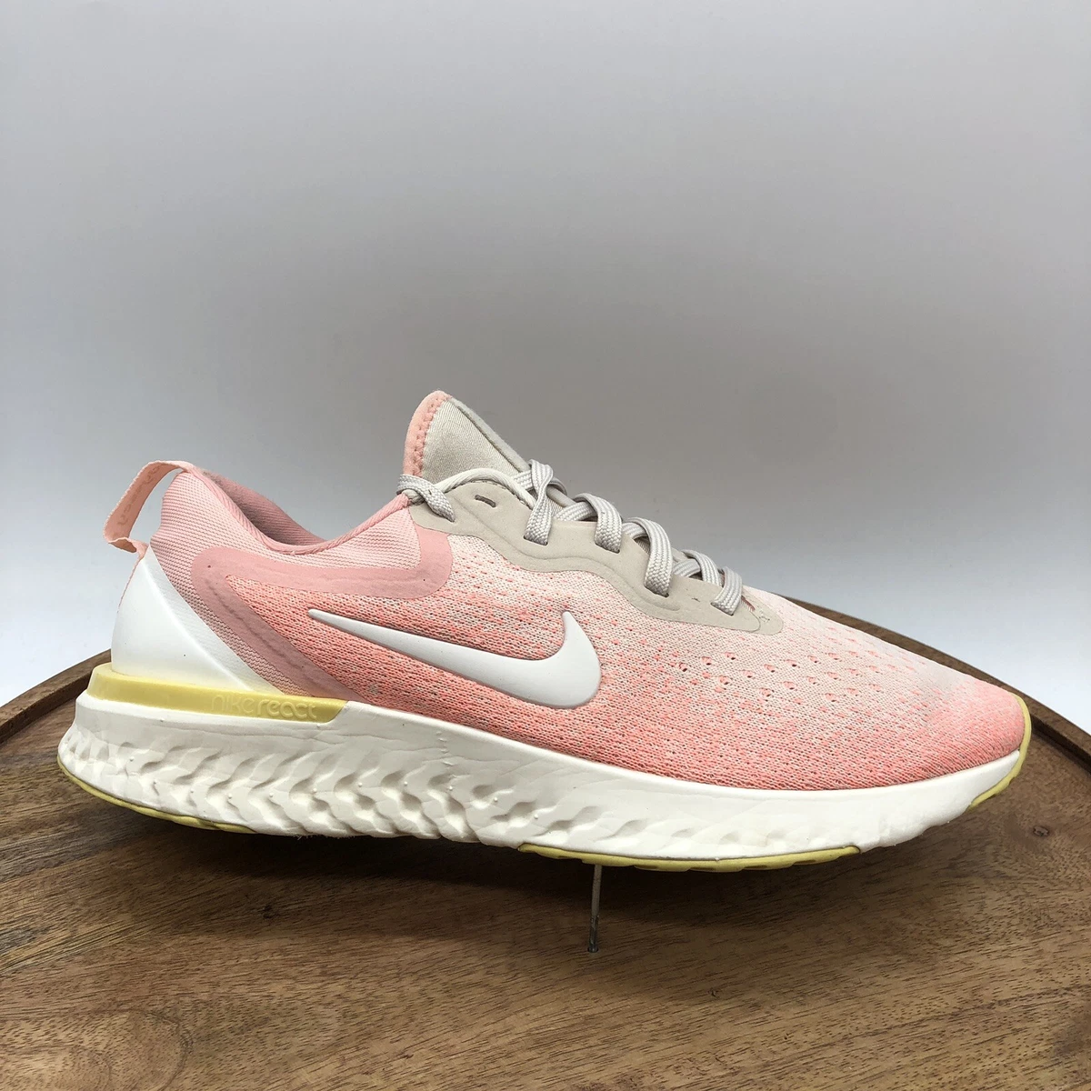 Nike Odyssey React Women s 8 Running Shoes Desert Sand Pink White