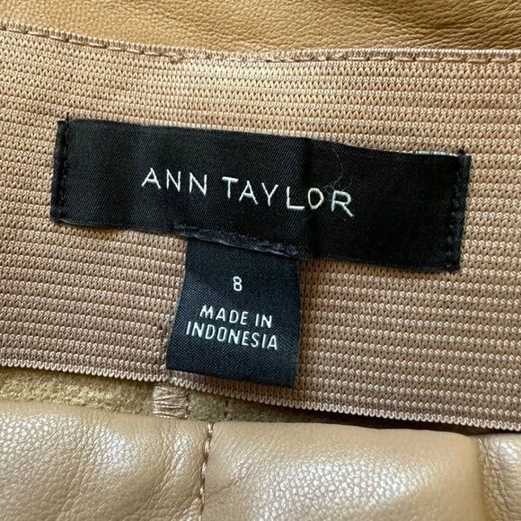 Pantalón Ann Taylor The Audrey en imitación de cuero, talla 8 Foto 3 de 4