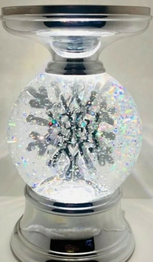 Bath Body Works Water Globe SNOWFLAKE Pedestal 3wick Candle Holder