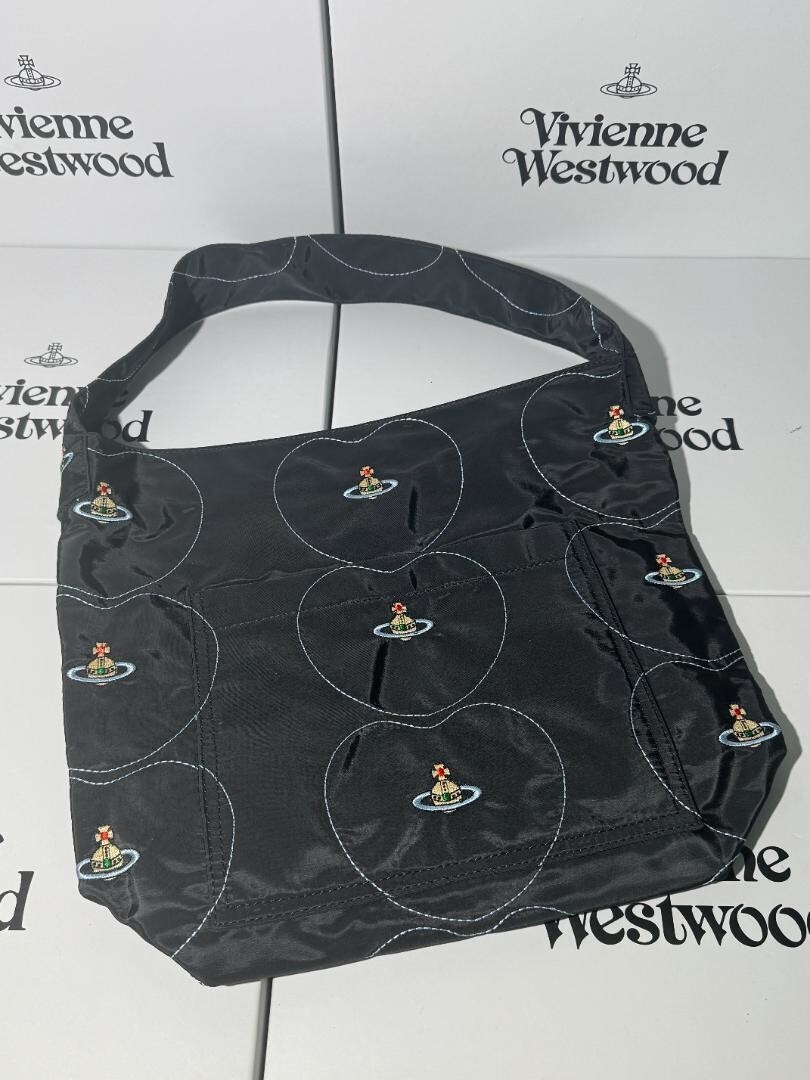 ★送料関税込★Vivienne Westwood ORBロゴ ショルダーバッグ 日本限定】TINY ORB ショルダーバッグ(ブラック)（レディース