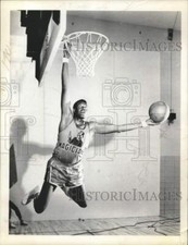 Press Photo Magicians basketball player Sugarfoot Johnson in action - tus06533