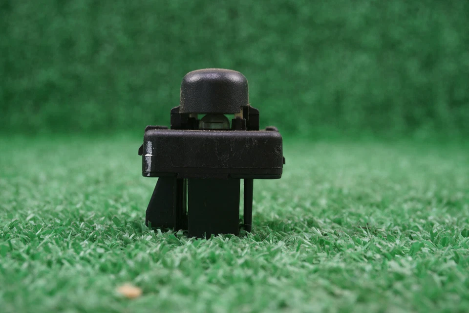 1997 98 99 00 01 02 03 04 2005 BUICK CENTURY ЛЕВОСТОРОННИЙ переключатель заднего стекла OEM - Изображение 4 из 4