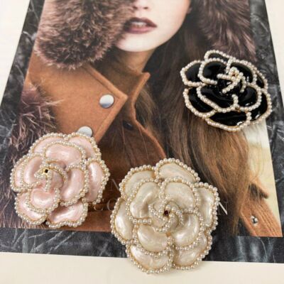 Crystal Flower Brooch Luxury Fashion Brooches Pins Sweater Pin