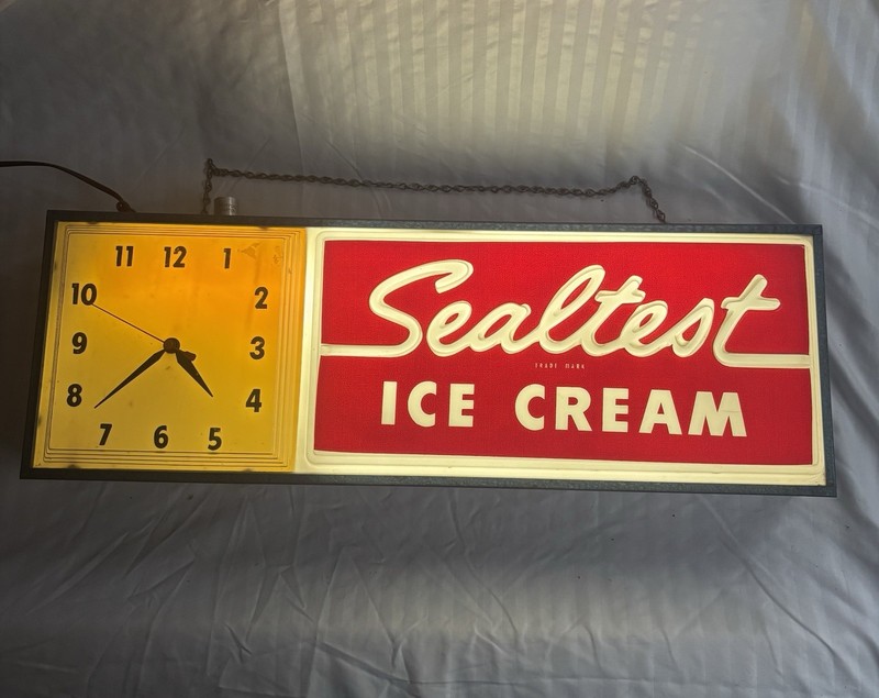 Vintage Sealtest Ice Cream clock/lighted sign