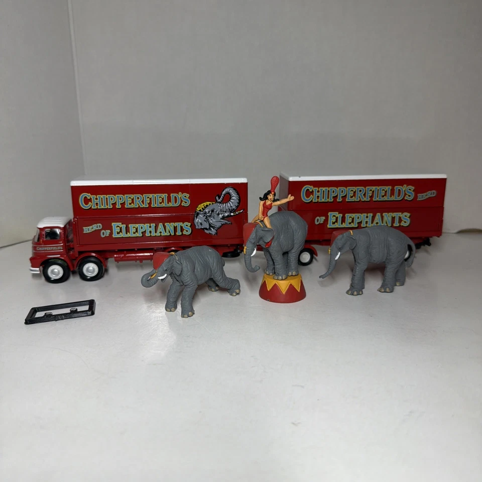 Corgi Chipperfields Circus Foden S21 Lorry Trailer Elephants 1:50 Set -READ DESC - Image 2 of 4