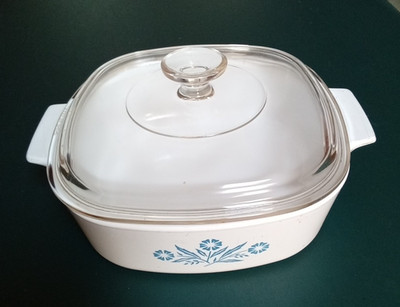 Corning Ware Blue Cornflower A-2-B Casserole w/Pyrex A9C Lid Vintage
