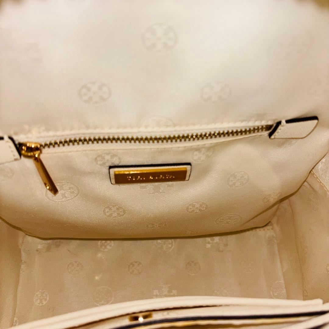 Tory Burch White Round Backpack Stylish Designer Bag thumbnail 7