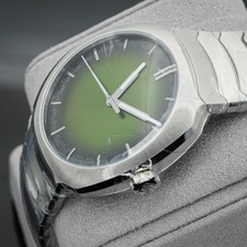 H. Moser & Cie Streamliner Centre Seconds "Green Dragon" Matrix Green 6201-1200 4