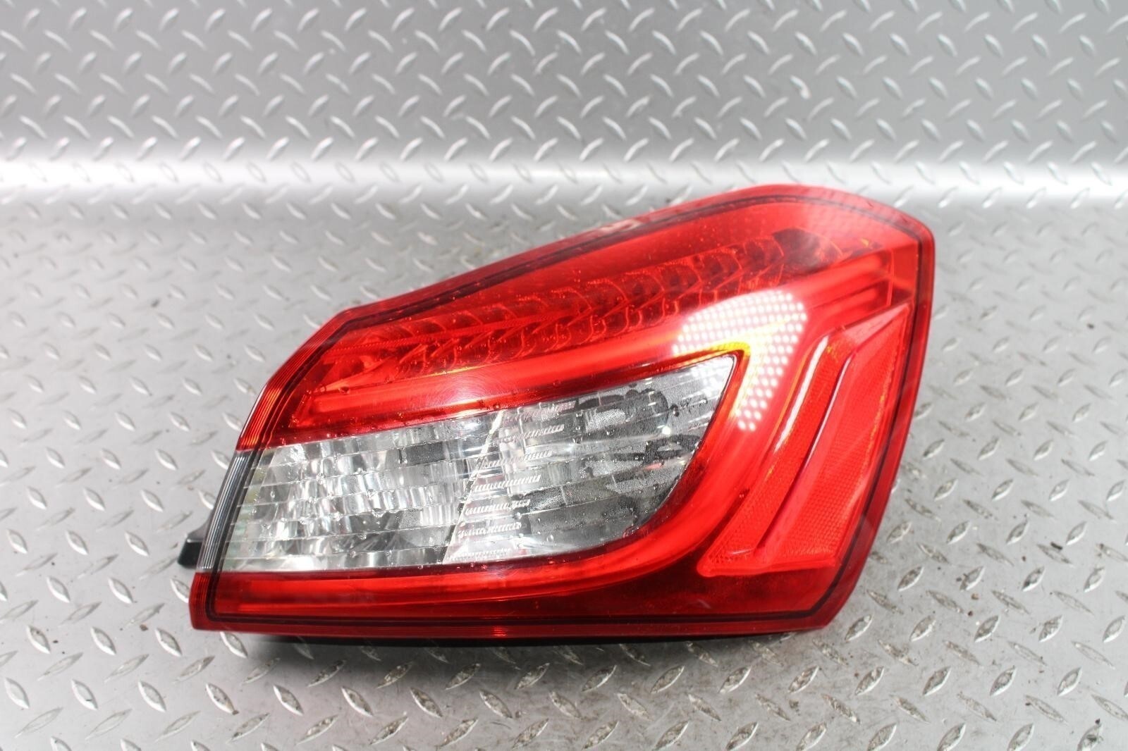 Maserati Ghibli 2014-2019 Right Tail light