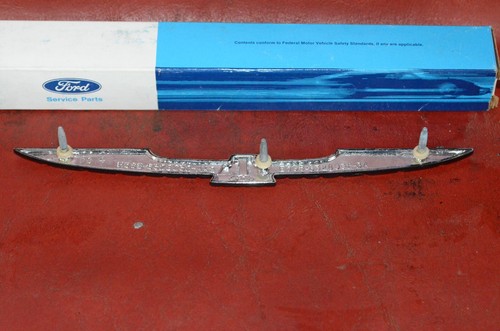 NOS 85-86 Thunderbird Quarter Sail 1/4 Panel Ornament C-Pillar Emblem Trim Badge - Picture 5 of 9