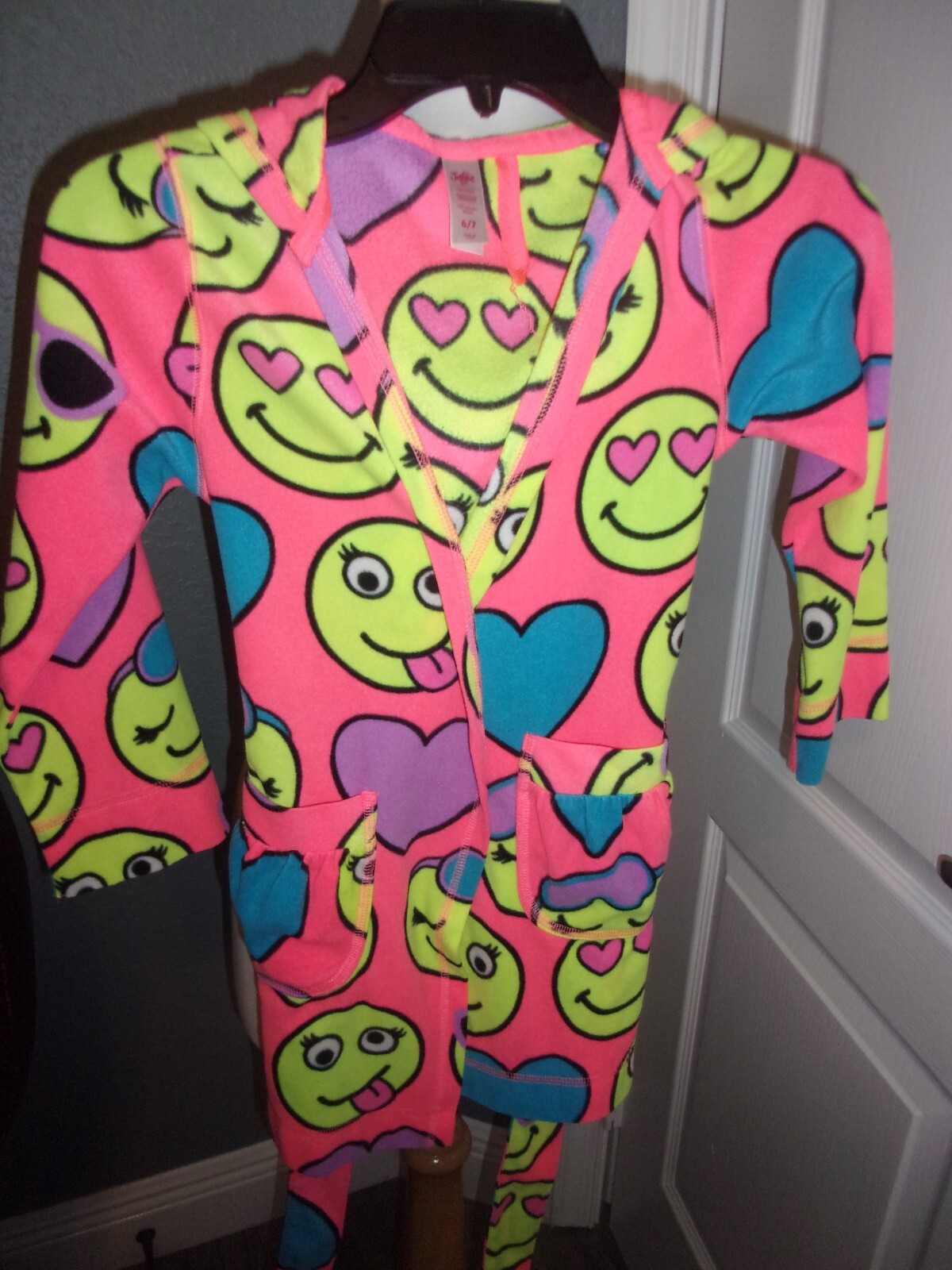 Picture 1 of 2