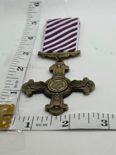 Full size medal reproduction Distinguished Flying Cross - Picture 1 of 3