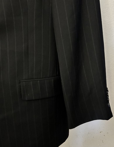 Kenneth Cole Unlisted Men's 38S 100% Wool 3 Button Suit jacket Black w/ Stripes - Picture 3 of 7
