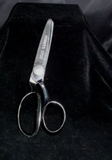VINTAGE J. C.  PENNEY"S 7 INCH STAINLESS STEEL PINKING SHEARS 1980'S (8)