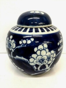 Old Chinese Blue and White Porcelain Covered Jar Kangxi Mark