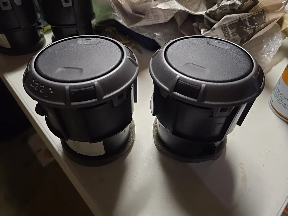 Jeep JK Wrangler OEM gris oscuro par (2) de ventilaciones de aire acondicionado para tablero de calefacción 2011-2017 Foto 4 de 4