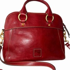 Borsa a tracolla Dooney & Bourke in pelle fiorentina Cameron tracolla rossa