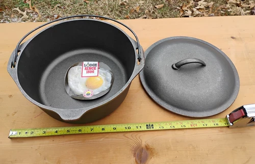 Vintage Lodge Cast Iron Dutch Oven Pot w/ handle & lid 10 1/4" #8 Never Used!