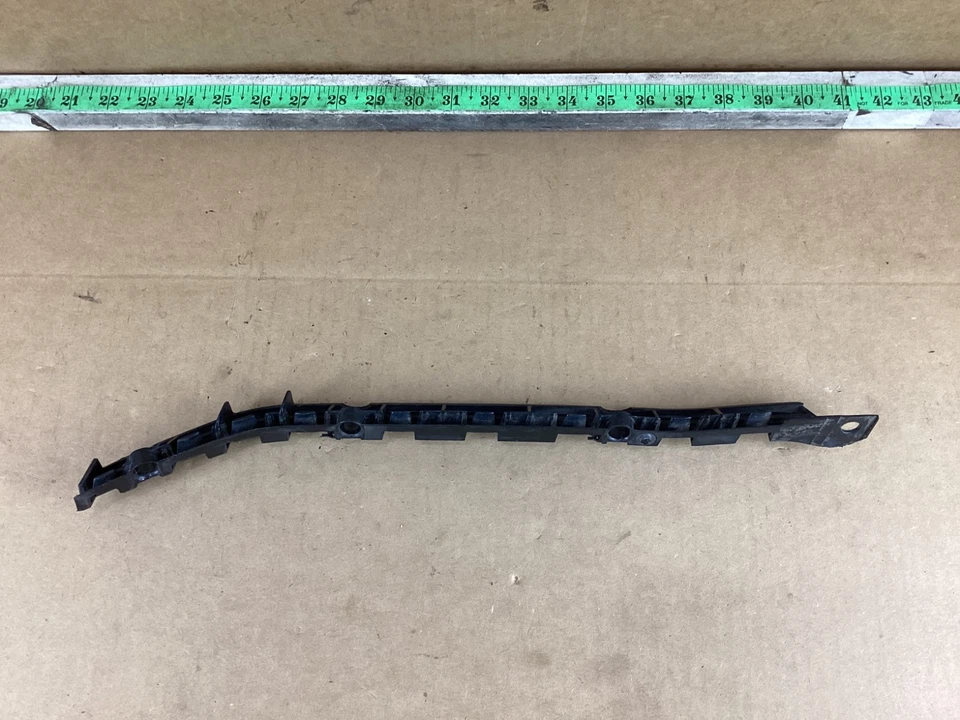 Suporte de para-choque traseiro esquerdo Mercedes Benz C250 2012-2014 fabricante de equipamento original - Imagem 3 de 4