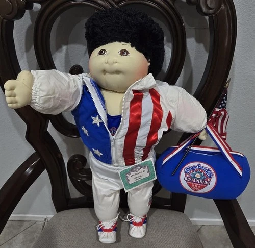 Vintage Cabbage Patch Kids Olympikids Ashley Stuart Doll w/ Bag Flags Outfit