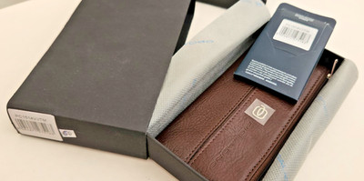 Schlüsselanhänger Etui neu, Maulbeerkopf, Piquadro