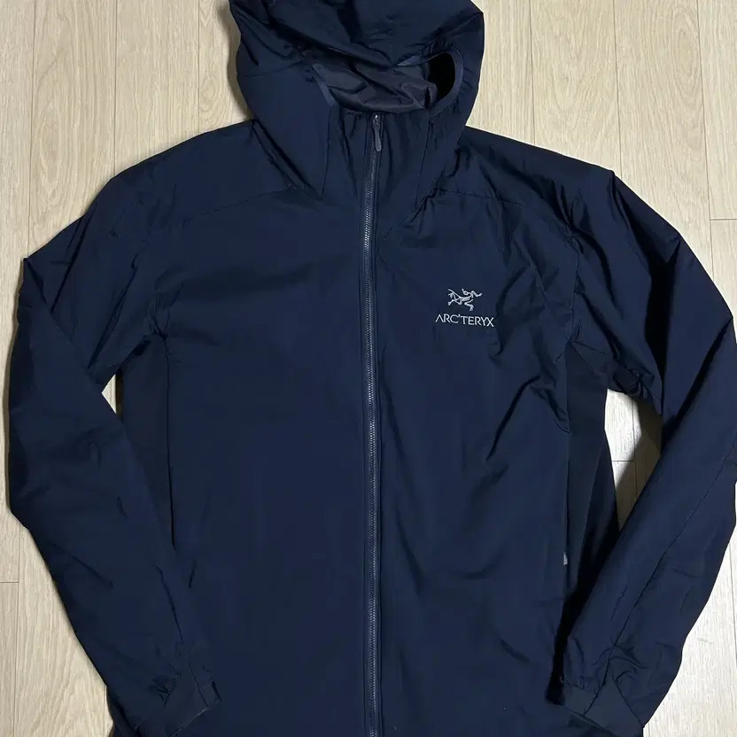 Arc'teryx Atom LT Hoodie Black Sapphire XL Outdoor Jacket thumbnail 2