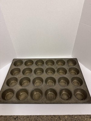 Ekco 2445 Heavy Commercial Cupcake Muffin Pan 24 Molds Vintage 21x14 Bakeware