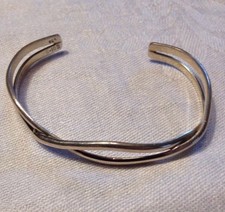 Sterling silver Bangle Bracelet twist detail 6-102 marked 925