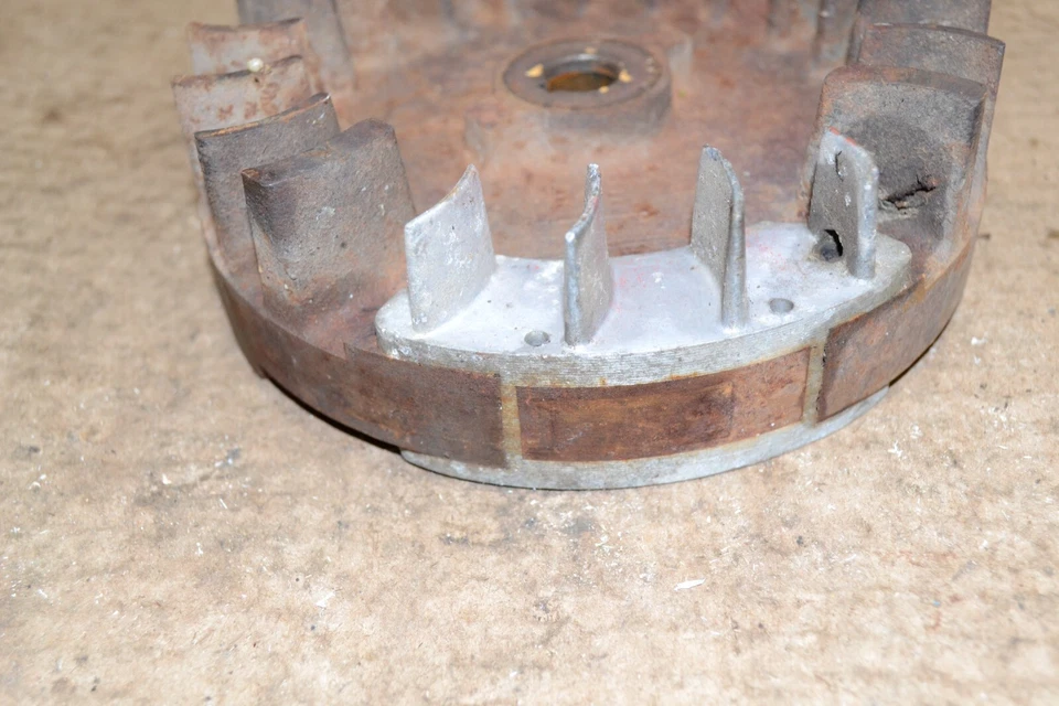 Оригинальный маховик Toro Tecumseh 13292 Tiller - Изображение 2 из 4