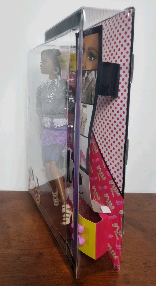 BARBIE doll Grace STYLE AA + 100 poses #CJP78 MATTEL 2014 NRFB NUOVA - Immagine 3 di 4
