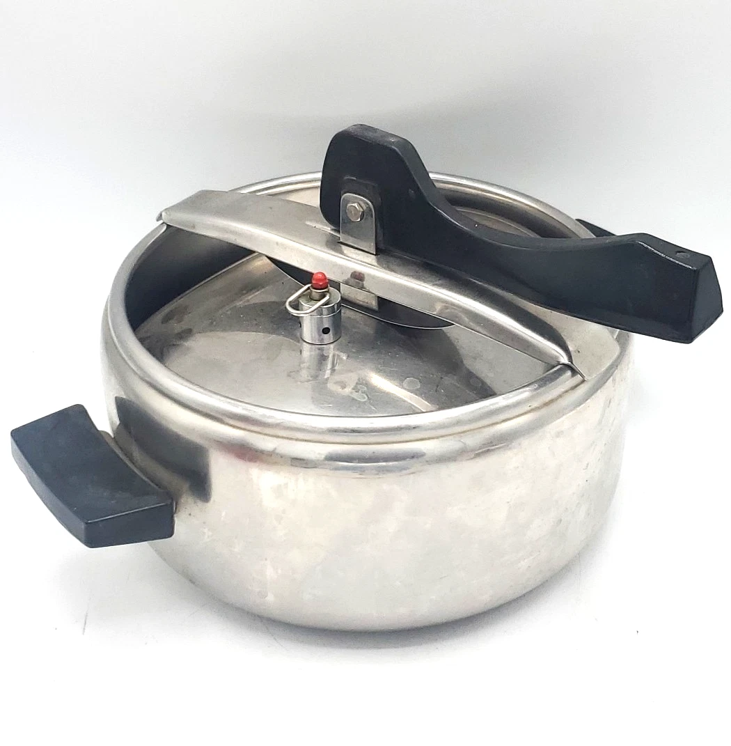 Stainless Italian Pressure Cooker w/ Manual, Manuelisa Lodetti, Novarra, Italy