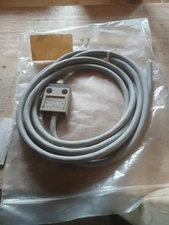 New Omron Snap Action Limit Switch Roller Level NEMA 5A 250V D4C-1602