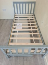 Single Bed with 2 draws Excellent condition