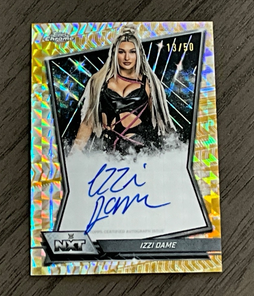 キャプテンアメリカ　ソー　サインカード 2026 Topps Chrome WWE # NXT-IZZ Izzy Dame Autograph /50 Gold
