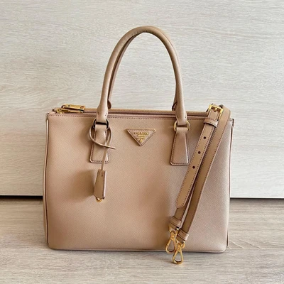 Sac en cuir beige PRADA Galleria Saffiano article d'occasion pour femme du... - Photo 1/4