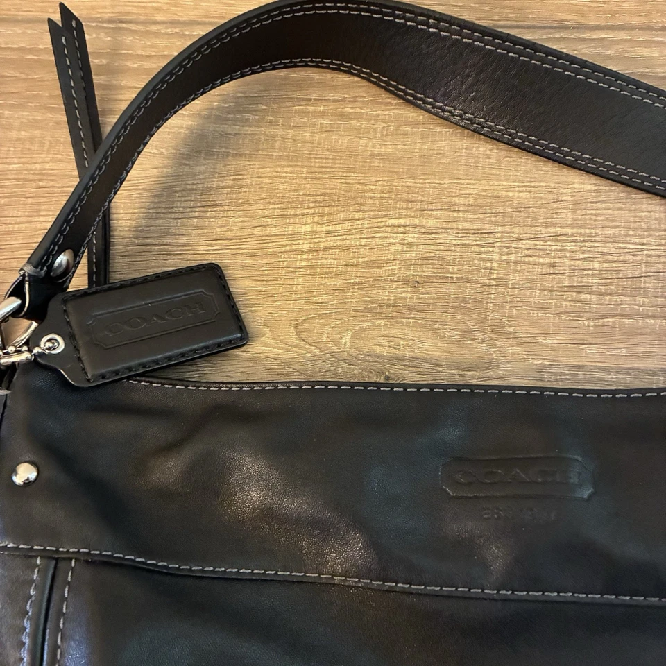 Bolso de hombro vintage Coach Zoe Hobo cuero negro Foto 4 de 4