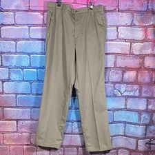Dockers Men’s 36x32 Khaki Chino Pants Classic Fit Flat Front Cotton