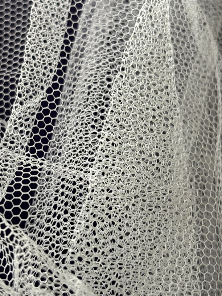 Saia Toile Malha Sobre Tecido Roxo para Costura Sob Saias Volume Fantasia Artesanal - Imagem 2 de 4