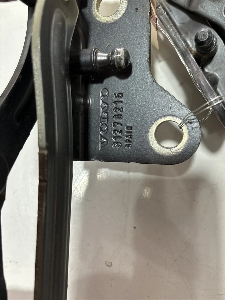 Par de bisagras de maletero para pasajero y conductor Volvo S40 2005-2011 31278215 31278214. OEM Foto 3 de 4