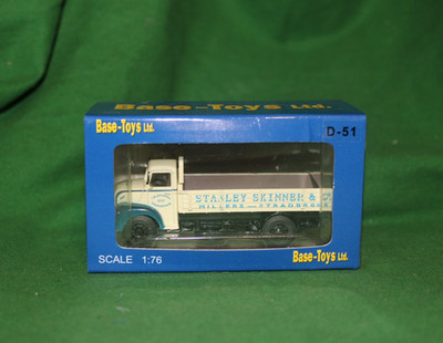 BASE TOYS LEYLAND COMET LORRY STANLEY SKINNER LIVERY 1/76 OO #D-51