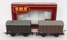 Airfix GMR Dapol - lot of 2x SR 12T Twin Vent Box Vans - VGC