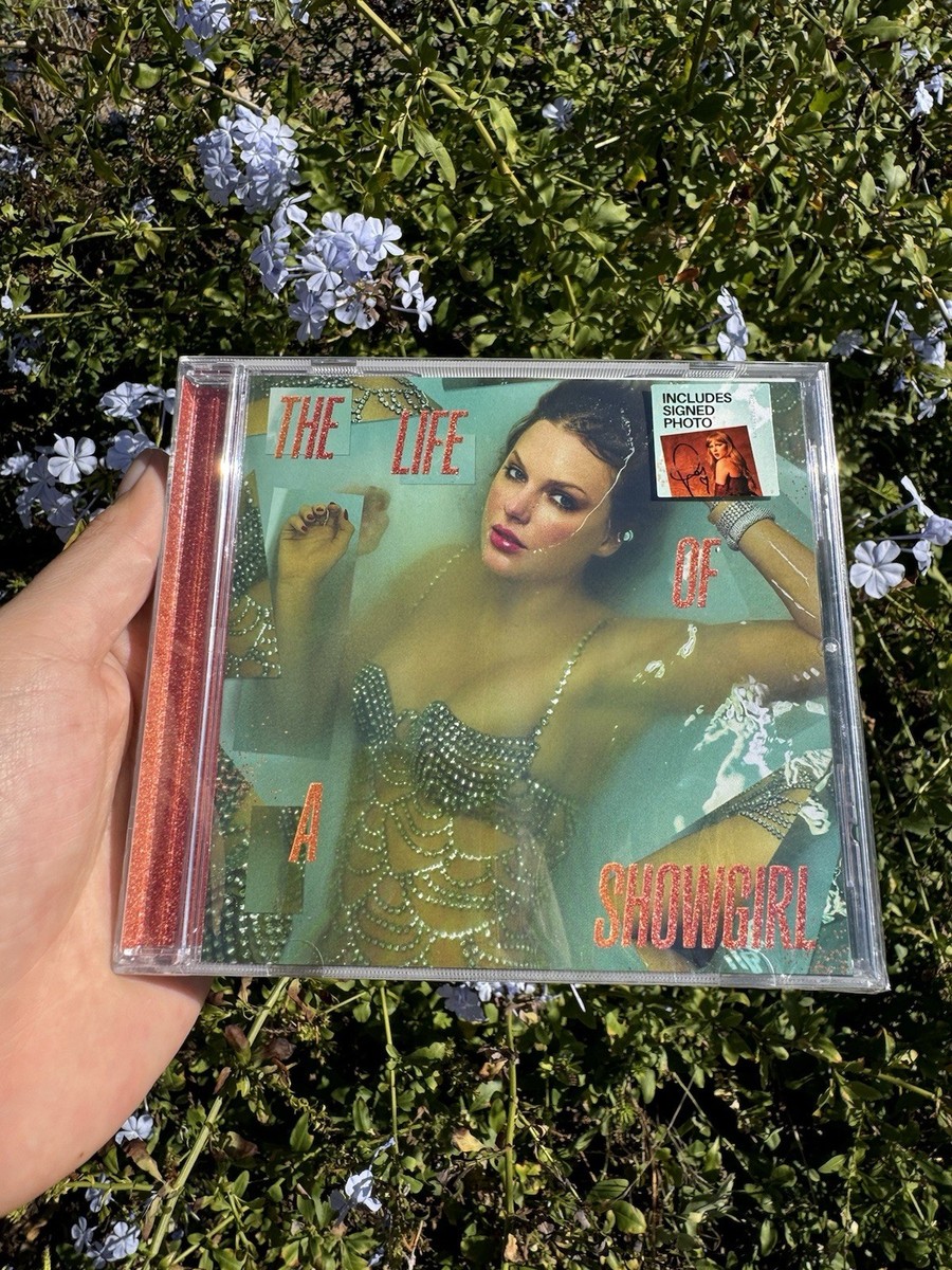 Taylor Swift - The Life of a Showgirl CD + Hand Signed Photo 3 *IN