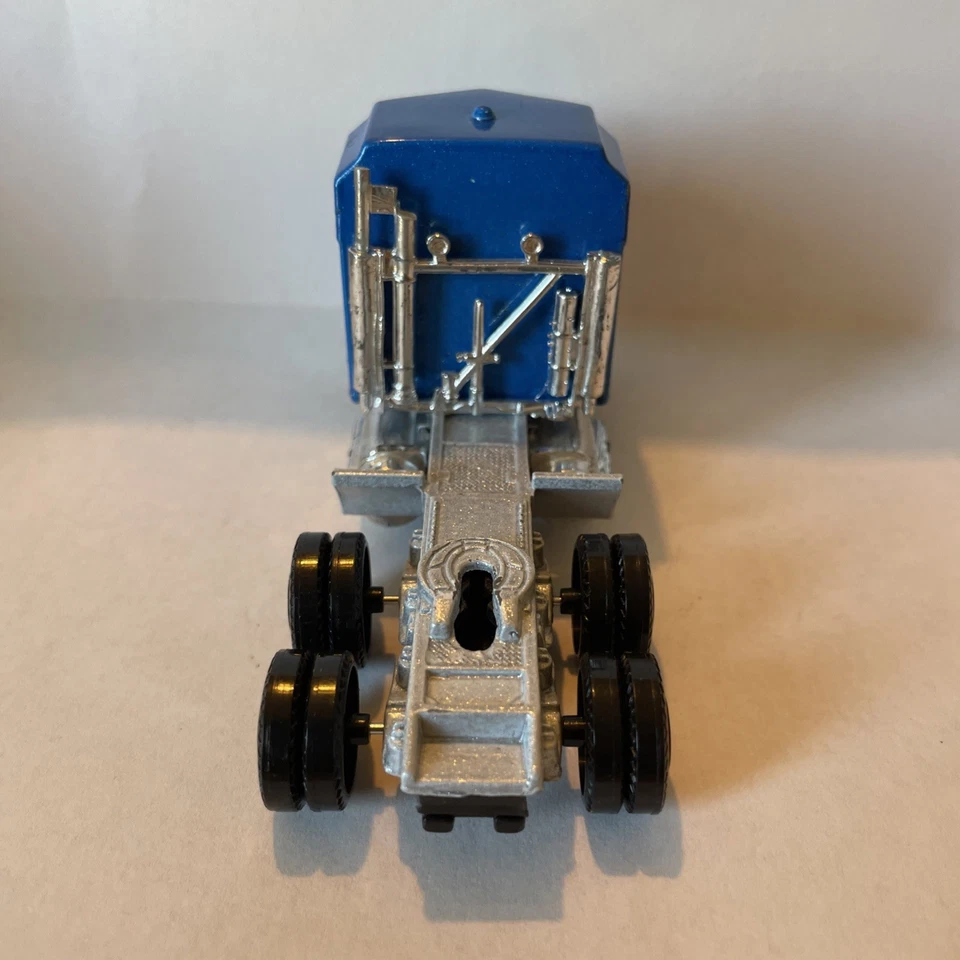 YATMING KENWORTH K100 DIECAST TRUCK Blue/Silver Stripes Loose  Cab Over - Image 4 of 4