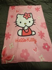 Hello Kitty 32" x 50" Lightweight Throw Blanket