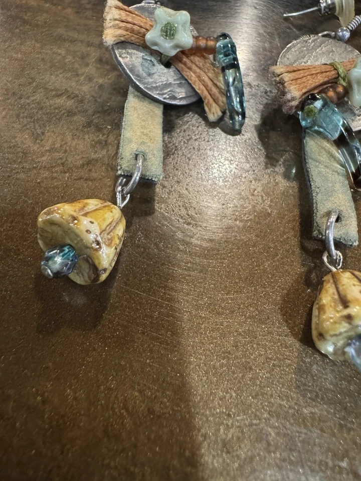 Pendientes artesanales de plata de ley Foto 2 de 4