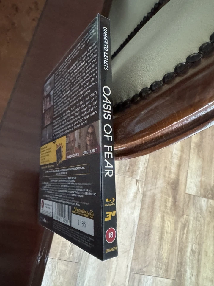 Oasis of Fear (Dirty Pictures)[1971] Limited Edition Blu Ray All Regions - Image 3 of 4